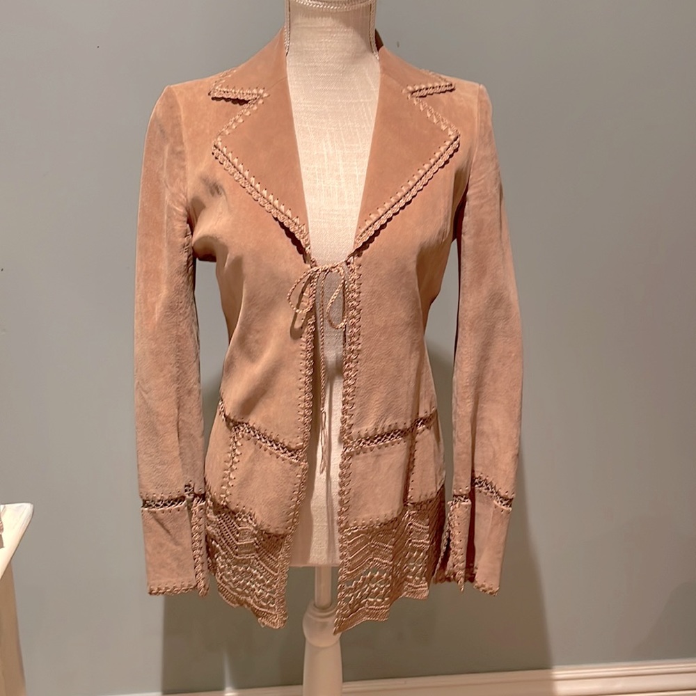 Stunning Kenneth Cole suede /leather light jacket size 2 camal color